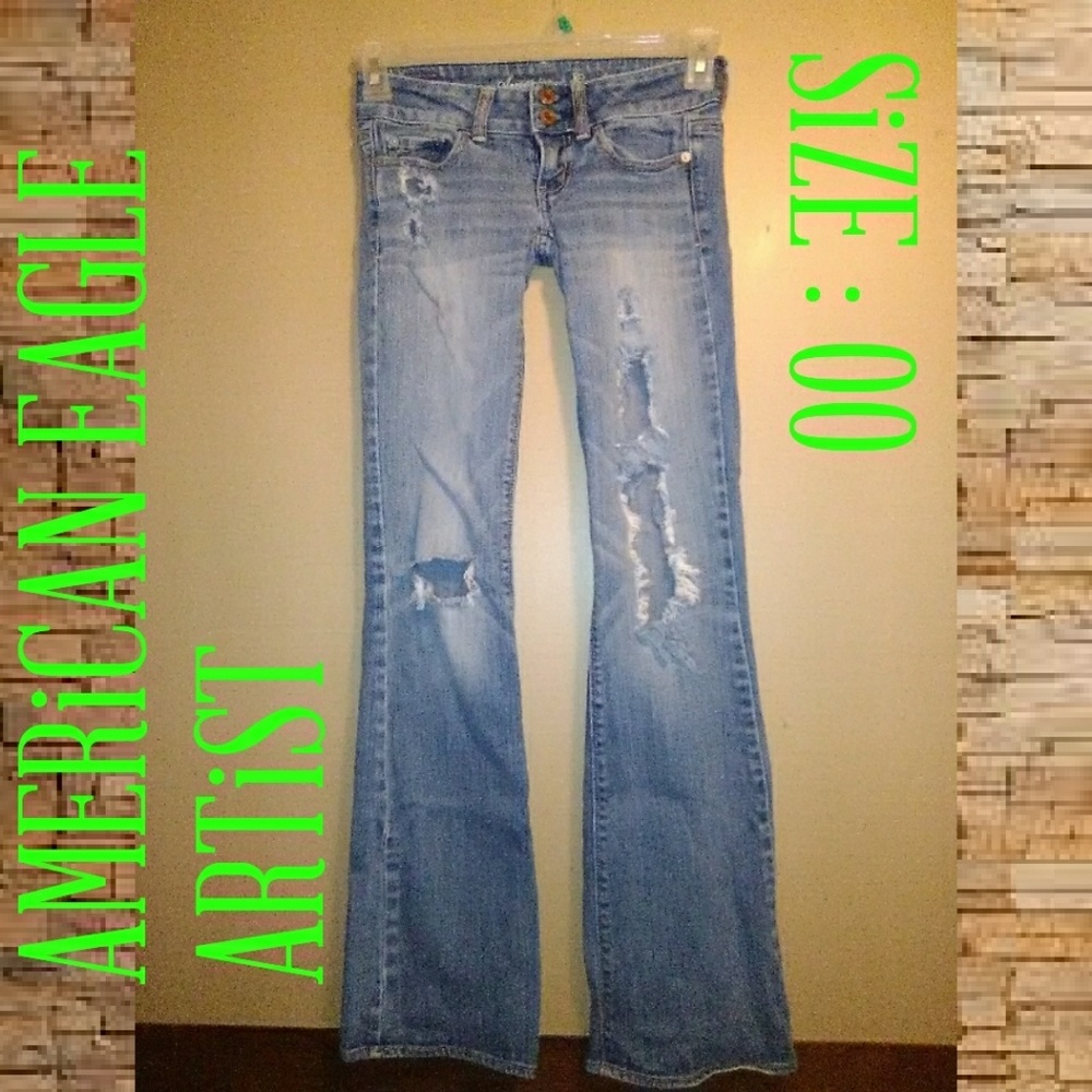 AMERiCAN EAGLE ARTiST JEANS
